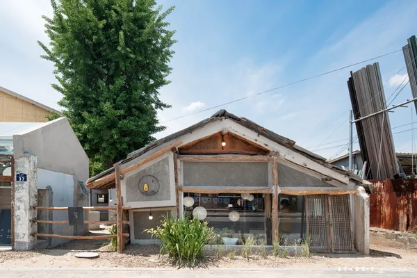 Starsis_韓國老屋改建酒吧咖啡館_09.jpg