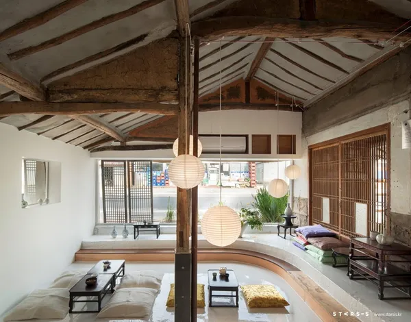 Starsis_韓國老屋改建酒吧咖啡館_10.jpg