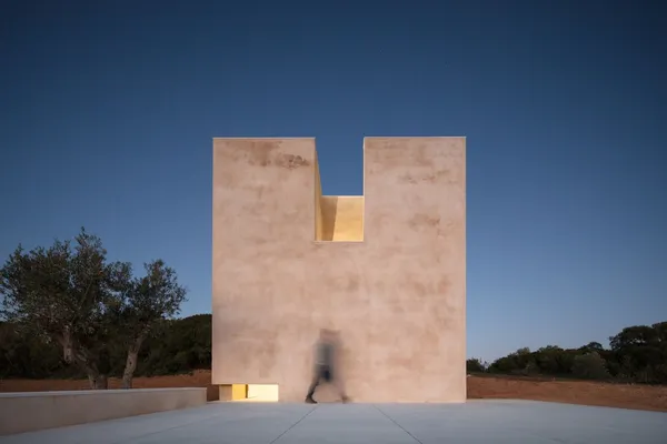 阿爾瓦羅西塞_Alvaro_Siza_自給自足教堂.jpg