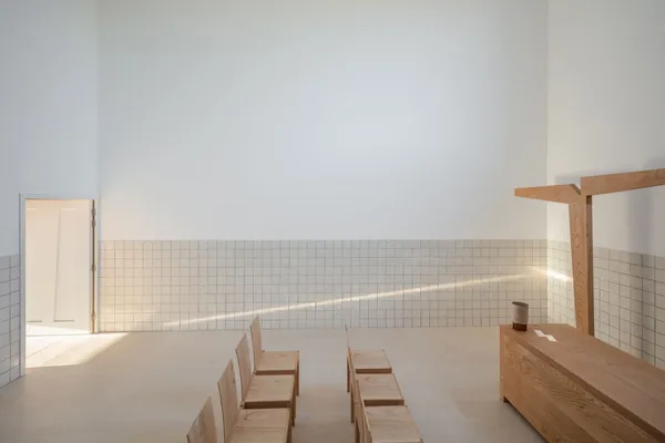 阿爾瓦羅西塞_Alvaro_Siza_自給自足教堂.jpg