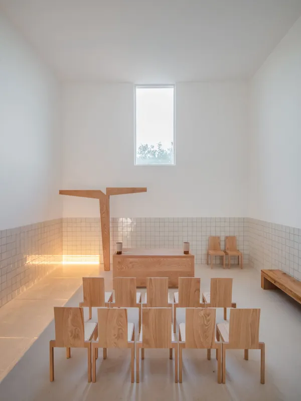阿爾瓦羅西塞_Alvaro_Siza_自給自足教堂.jpg
