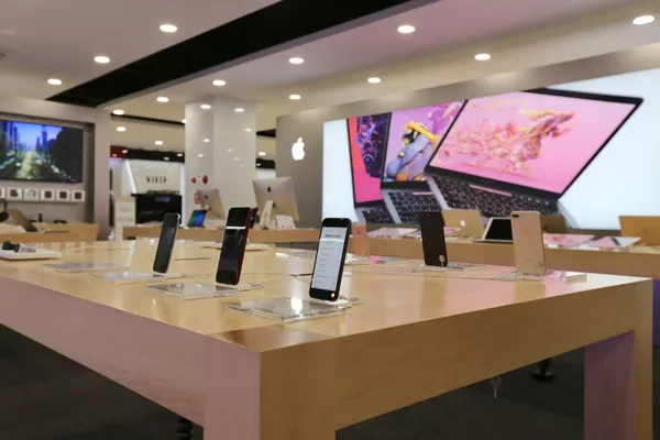 未來Apple新商品若上市發售，消費者也能到全國電子Digital City高雄民族店搶頭香嘗鮮!.