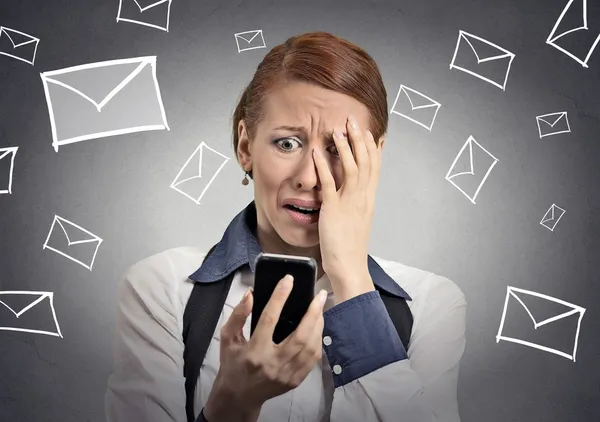 為何你發的email讓人懶得看？掌握一個撰寫技巧，讓對方一秒抓住重點 