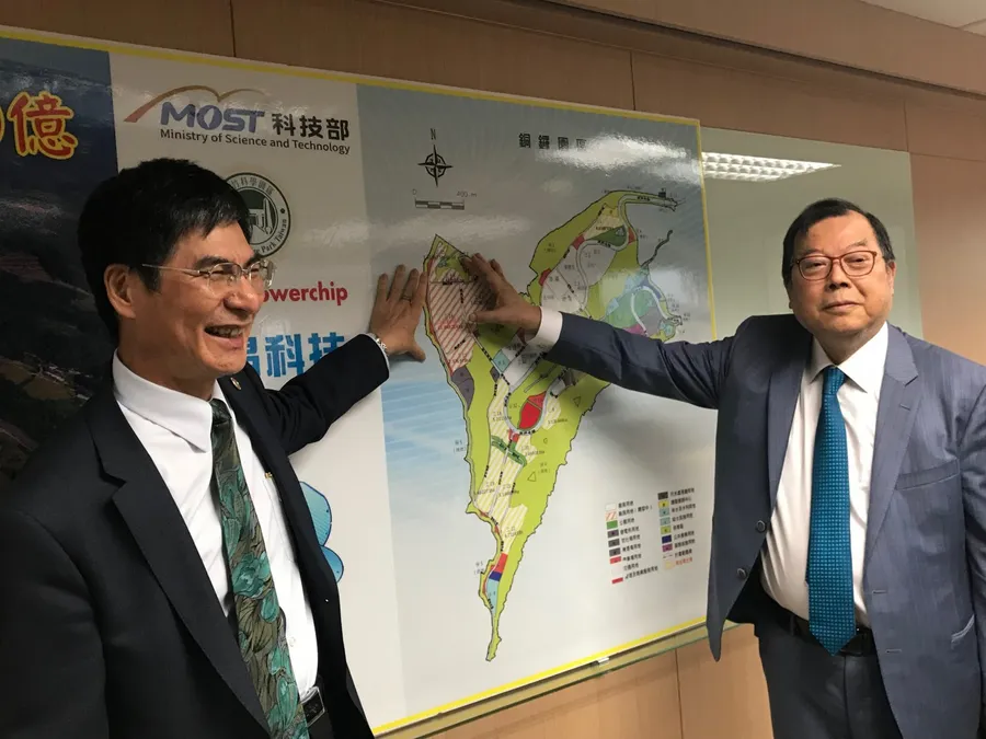 中國半導體熱連「天津抓魚的」也要做？黃崇仁直言：缺人缺錢，最重要還缺少這個