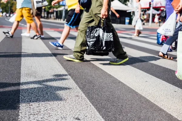 圖庫_pedestrian_crossing_3.jpg