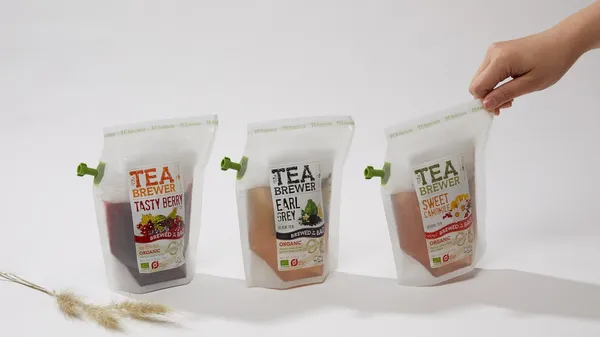 The TeaBrewer 有機綜合莓果(左) NTD$150 有機伯爵茶(中) NT$150 有機