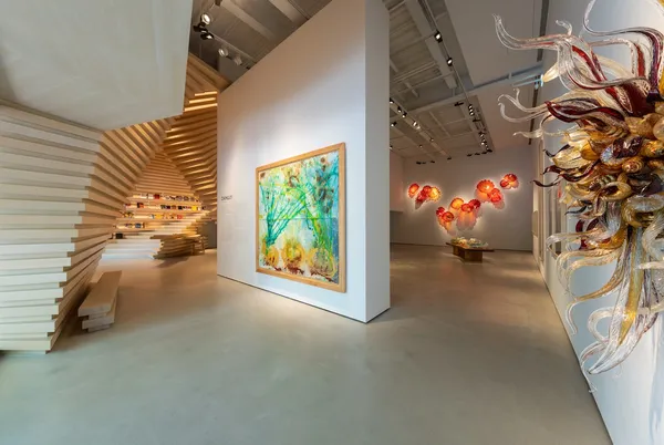 睽違25年！玻璃藝術大師戴爾・奇胡利再度來台：個展重點作品導覽