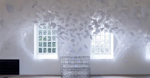 Chiharu-Shiota-Beyond-Time-2018.-Copyright-VG-Bild