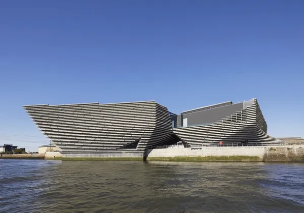 隈研吾_V&A Dundee.jpg