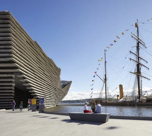 隈研吾_V&A Dundee.jpg