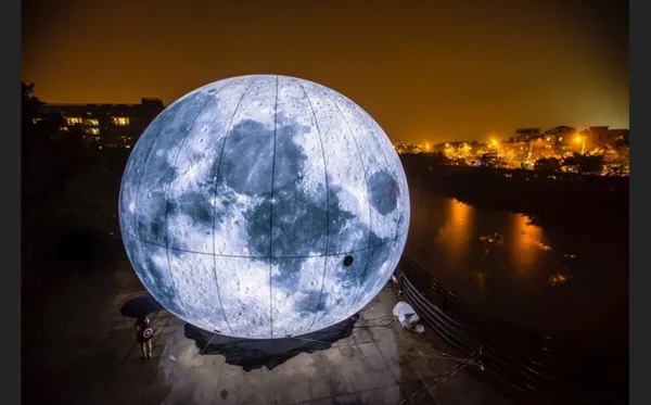 2018白晝之夜_月霾 Moon haze.jpg