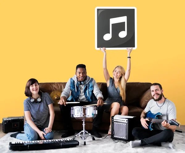 shutterstock_music_1200731092.jpg