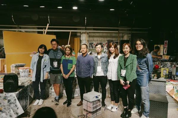 草率季-_（右起）SUPER ADD總監許文蓁、策展人黃偉倫、紐約藝術書展總監、上海藝術書展總監、東