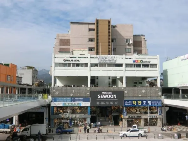 世運電子園區.JPG
