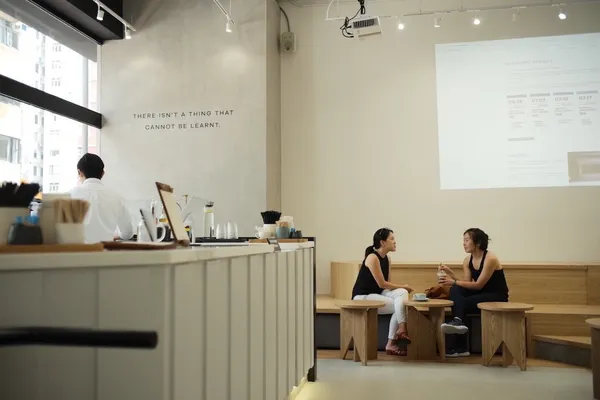 香港咖啡館-Preface AI-1.jpg