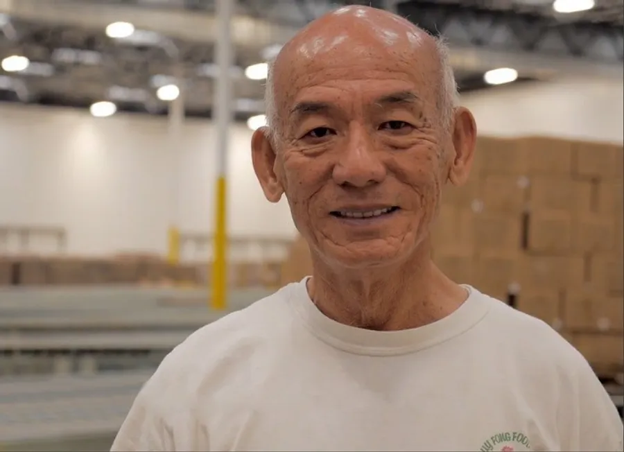 當年逃難美國是接納他的國家 如今他創業做出全美都瘋狂的辣椒醬