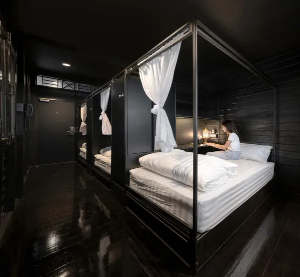 曼谷個性青旅-KLOEM HOSTEL.jpg