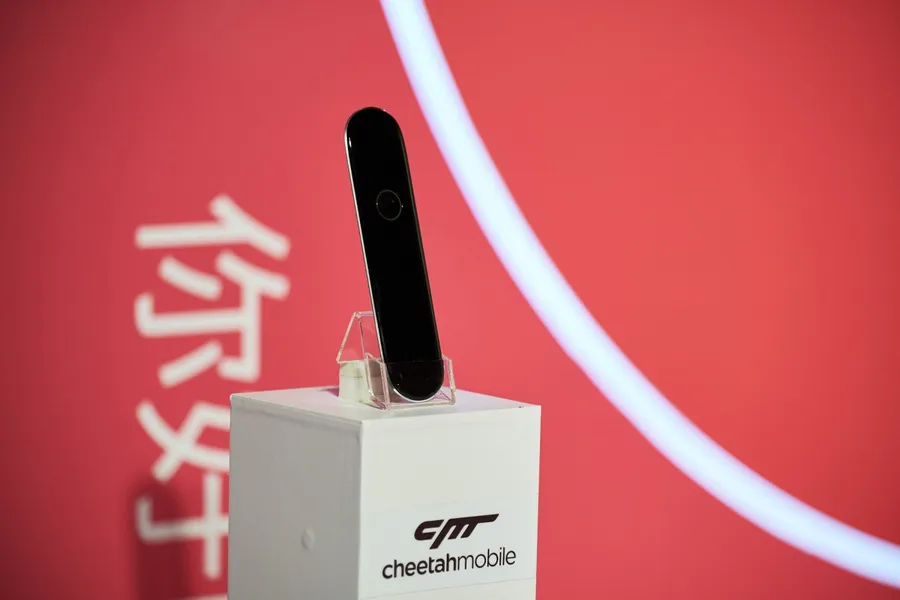 獵豹AI翻譯棒登台，瞄準旅遊、商用百萬台商機