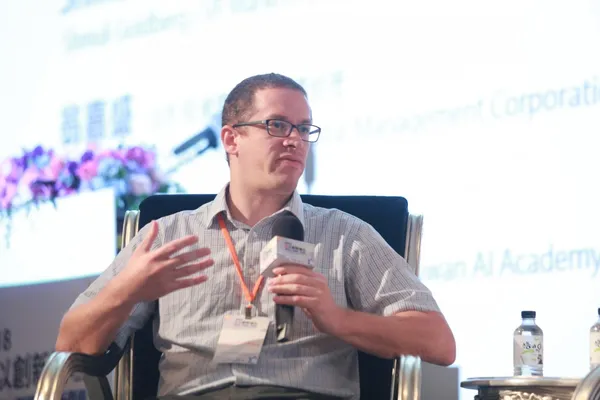 LawGeex行銷副總裁Shmuli Goldberg.JPG