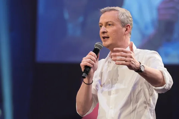 限編輯使用_shutterstock_法國財政部長Bruno Le Maire_506243653.