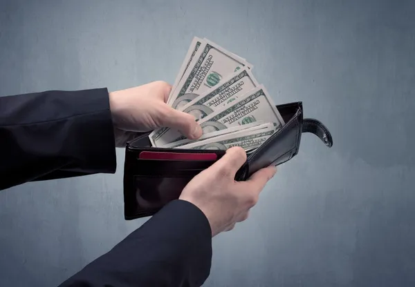 shutterstock_1232052292_money.jpg