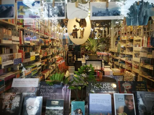 「Passport Bookshop」13.jpg