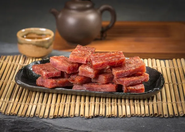 誠品生活台中三井店｜萬味軒肉乾｜12.12-12.25 肉乾脆片系列買大送小 (杏仁.芝麻.杏仁.海