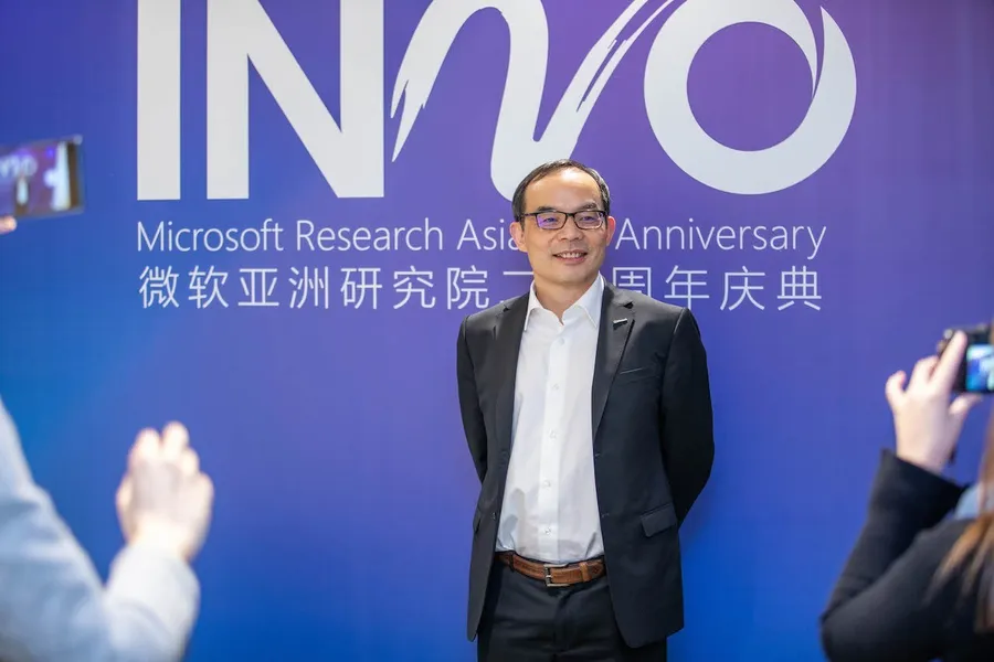 微軟首席語音科學家：人工智慧若不能解決語言問題，就是瞎忽悠