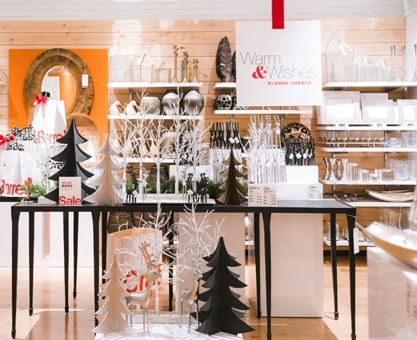 Crate and Barrel3.jpg