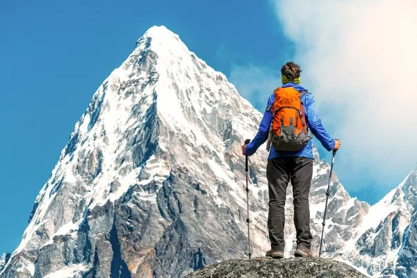 shutterstock_562137391_mountain.jpg