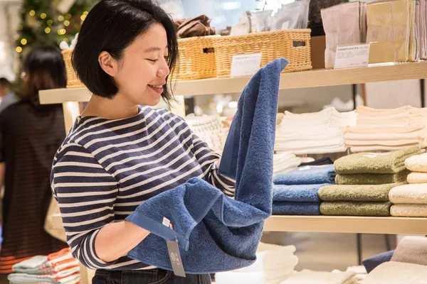 伊織毛巾_誠品生活南西店_包叔平參觀_SD廣編_2018-12-06_賀大新攝影_6728_Lr.j