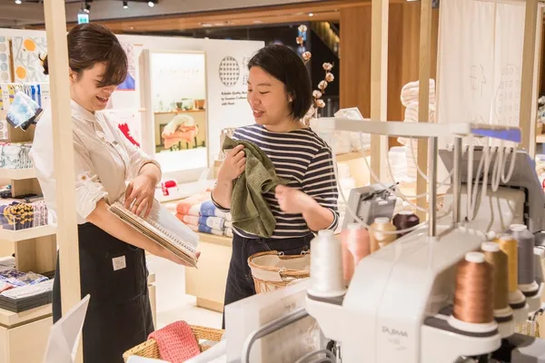 伊織毛巾_誠品生活南西店_包叔平參觀_SD廣編_2018-12-06_賀大新攝影_6803_Lr.j