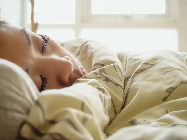 shutterstock_387179080_sleep.jpg