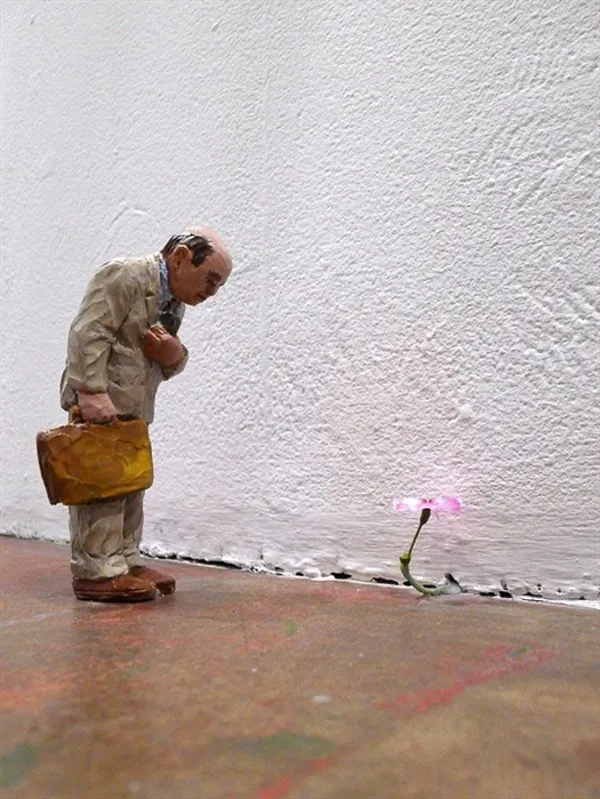 微型雕塑Isaac Cordal