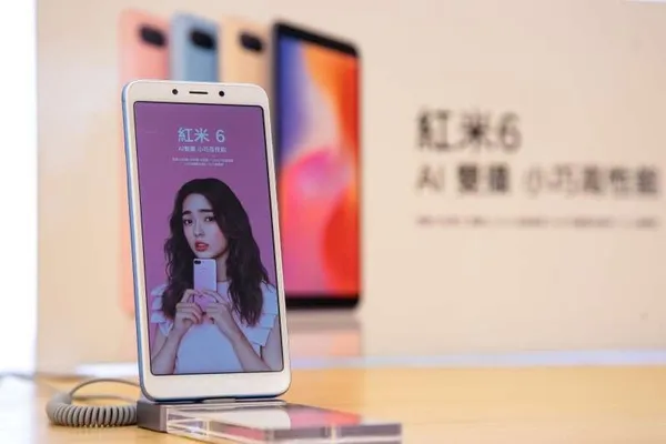 小米股價也下跌.jpg