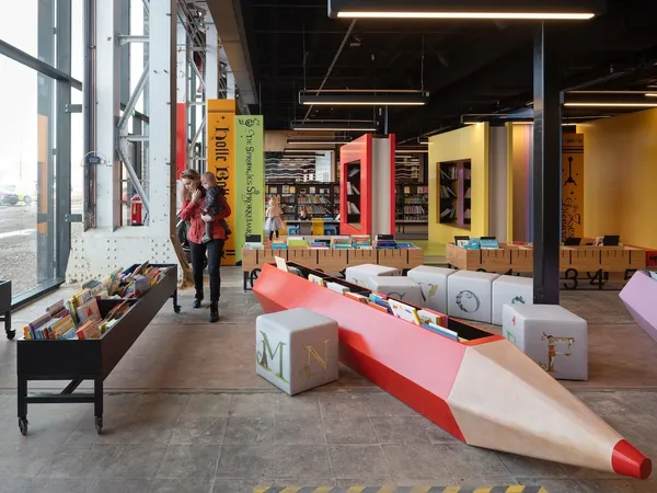 荷蘭LocHal圖書館_16_image_by_Ossip_Architectuurfotograf