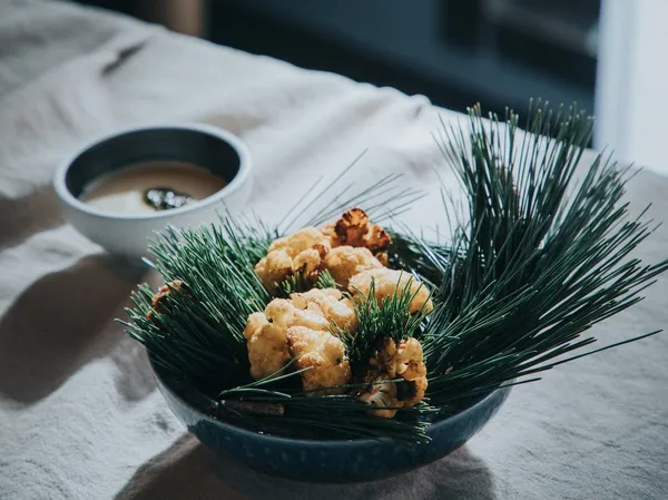 The Tavernist＿Cauliflower-SalsaVerde-béchamel–che
