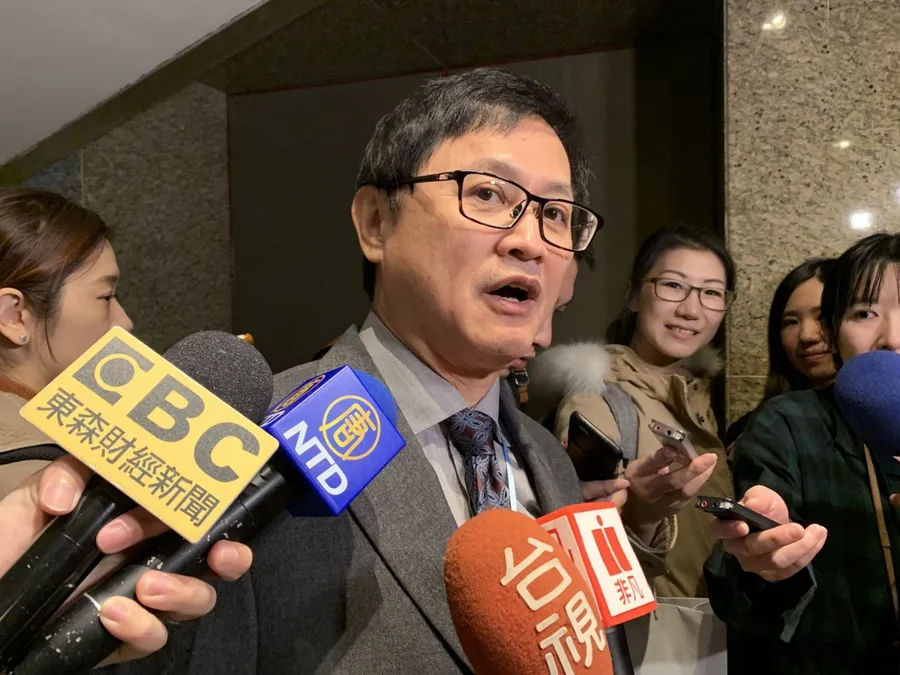 擔心被AI取代，病理科沒人應徵！林百里、童子賢前進醫療產業，大健康商機玩什麼