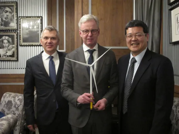 MHI Vestas共同執行長Lars Bondo Krogsgaard（中）