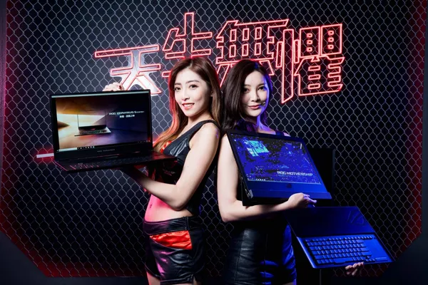 將功能多樣性與效能推向極致的電競航母「ROG Mothership (GZ700)」可拆式電競筆電(