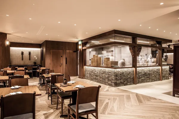 倫敦鼎泰豐-Open Concept Kitchen 8253.jpg