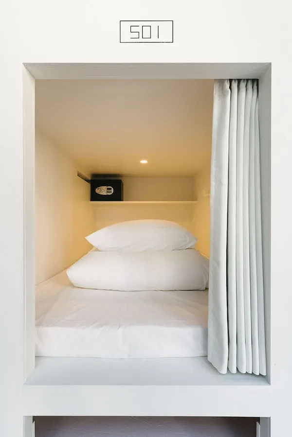 MANGA ART HOTEL TOKYO4.jpg
