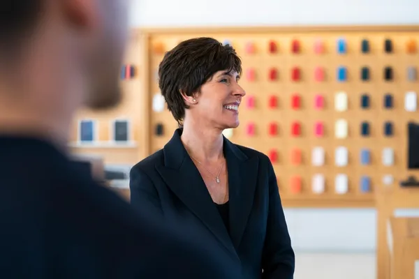 Apple-Deirdre-OBrien-senior-vice-president-of-reta