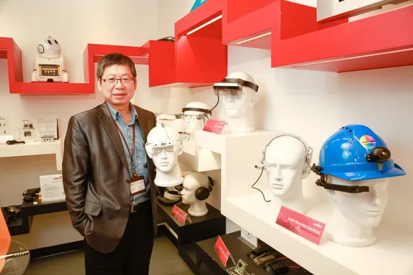 梁文隆_佐臻股份有限公司董事長