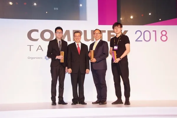 陳建仁副總統於2018年COMPUTEX開幕典禮頒發最高殊榮予金質獎得獎廠商