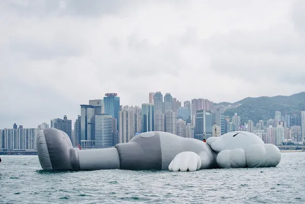 KAWS香港展出322_3_wanchai_2.jpg