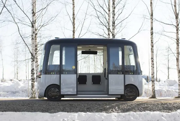 MUJI芬蘭自動駕駛公車.jpg