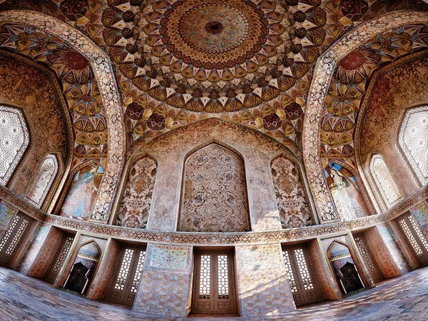 伊朗鏡殿-Ayne-Khaneh-Hall.jpg