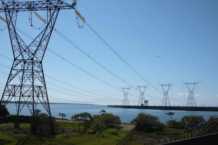 電費凍漲7年將終結？傳用電大戶、豪宅最高漲8%，審議會下週登場