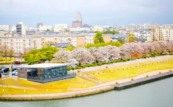 星巴克日本富士環水公園店。